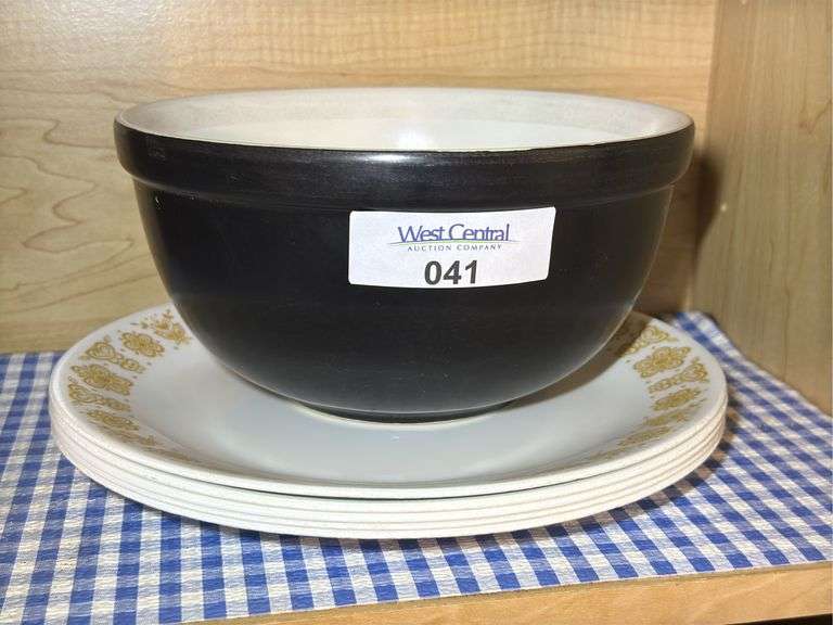 Hall's Kitchenware Bowl & Corelle Dinner Plates image