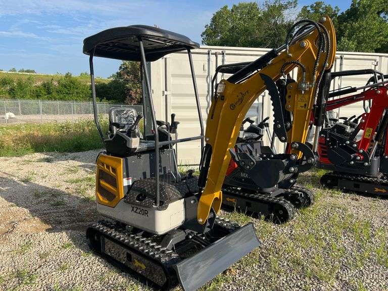 Mini Excavator  XZ20R image