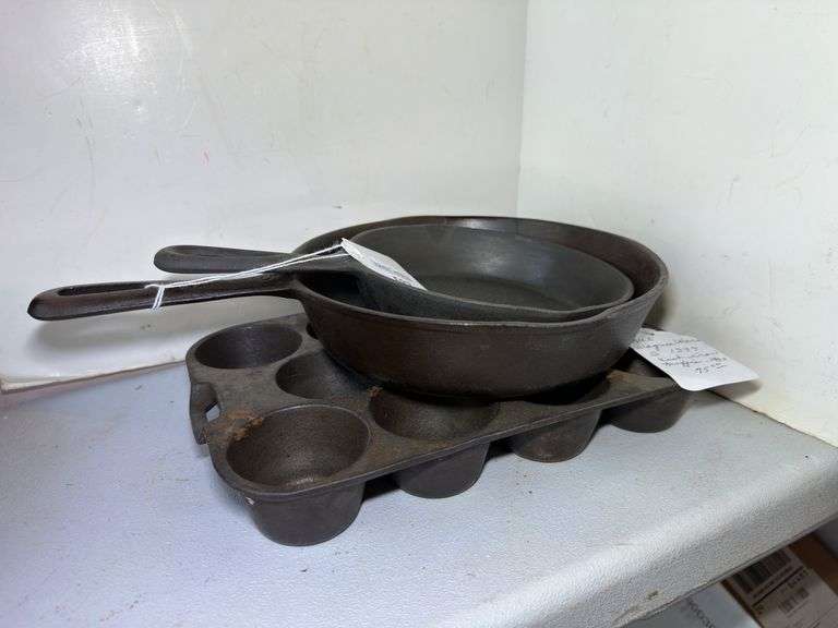 Wagner Ware Cast Iron Skillets & Muffin Pan image