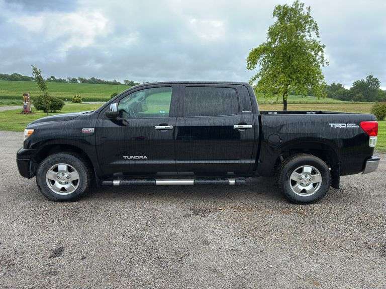 2012 Toyota Tundra 4x4 TRD Off Road, Limited image