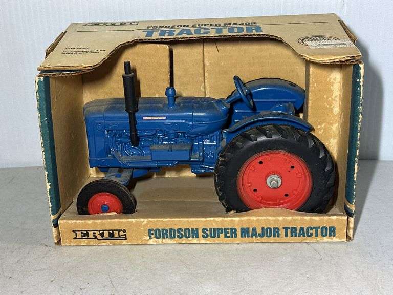 ERTL Fordson Super Major 1/16 Scale Tractor image