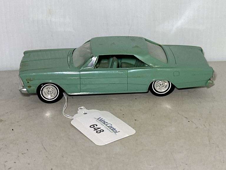 1966 Ford 7 Litre Model Car image