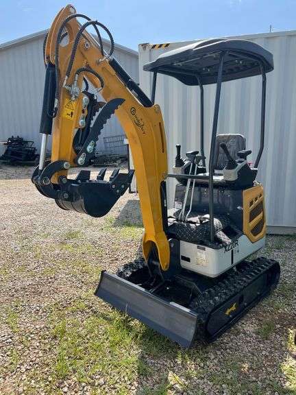 Mini Excavator  XZ20R image