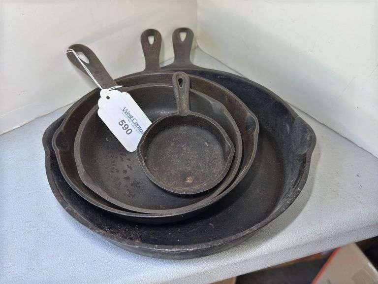 Cast Iron Skillet Set - 4 Pieces image