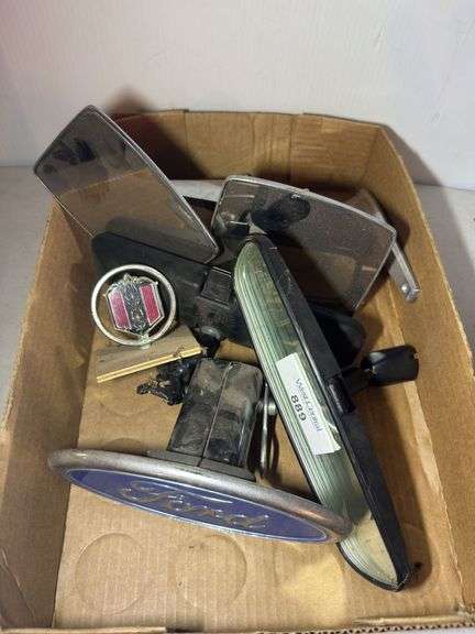 Ford Receiver Hitch Plug and Mirrors image