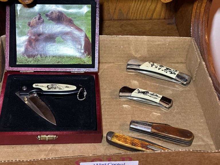 Assorted Pocket Knives with Display Box image