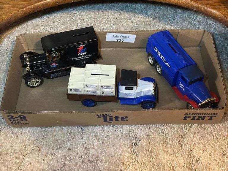 Toy Coin Bank Trucks: ERTL, First National, Quaker Oats image