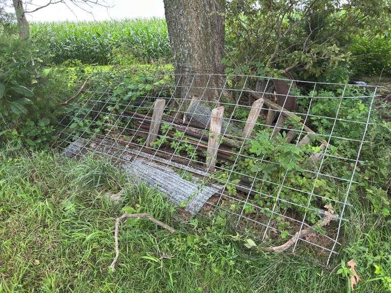 16 foot cattle panel, teapot, woven wire, windmill leg angle iron image