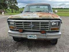 1985 Ford F 250 4x4 pickup