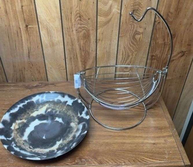 Fruit Basket and Decorative Plate image