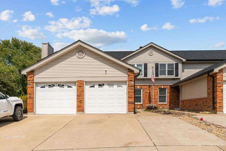 Deerfield Estates Condo O'Fallon MO image