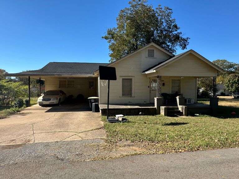 SFR Home located at 2004 Flannery St (J15W 179) image