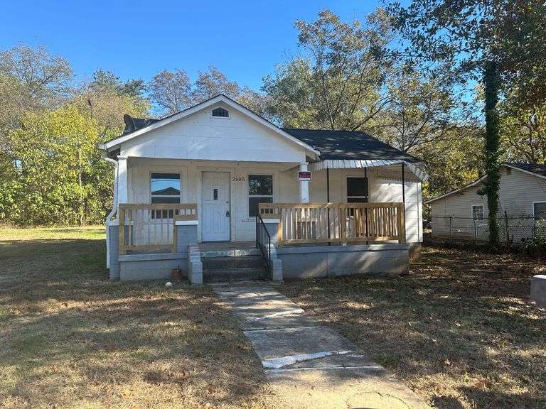 SFR Home located at 2005 Flannery St (J15W 201) image