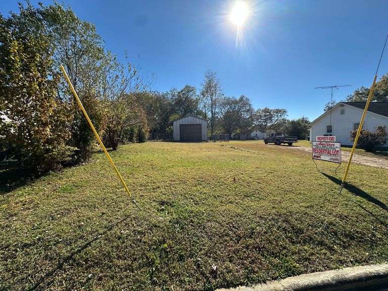 Building Lot located at 506 E. 20th St (J15W 206) image