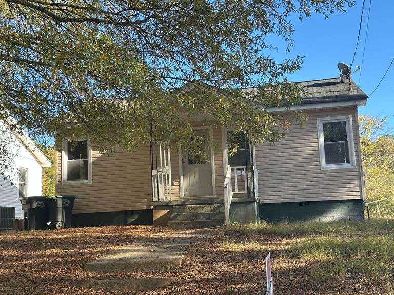 SFR Home located at 318 Reynolds St (J13W 108) image