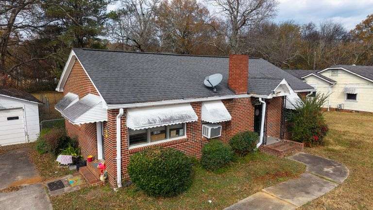 SFR Brick Home located at 3305 Calhoun Hwy (L12W 002) image