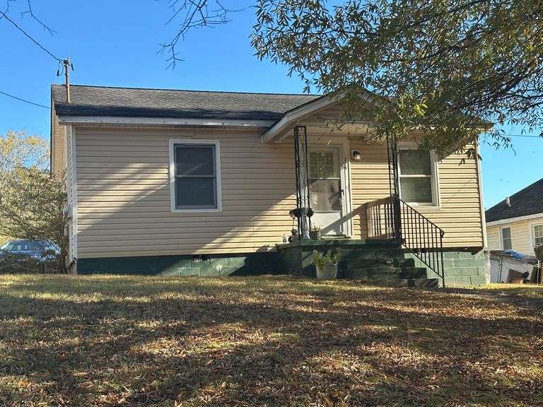 SFR Home located at 316 Reynolds St (J13W 108) image