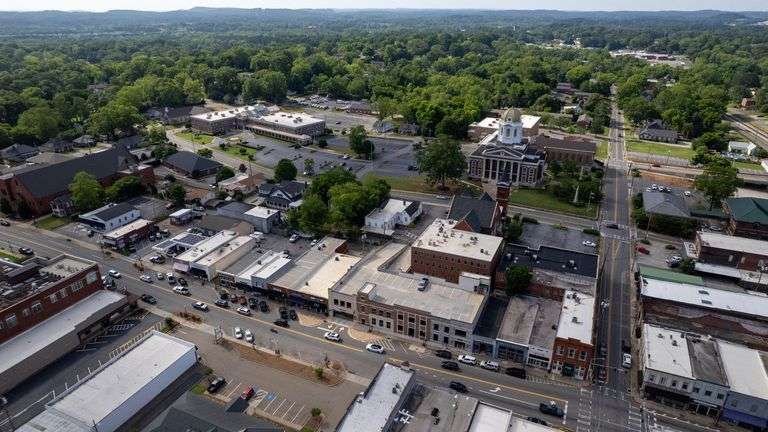 Downtown Office Building in Cartersville, Bartow County, GA Absolute Auction