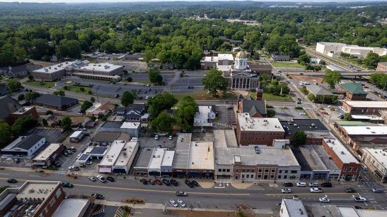 Downtown Office Building located at 114 W Cherokee Ave, Cartersville, GA 30120