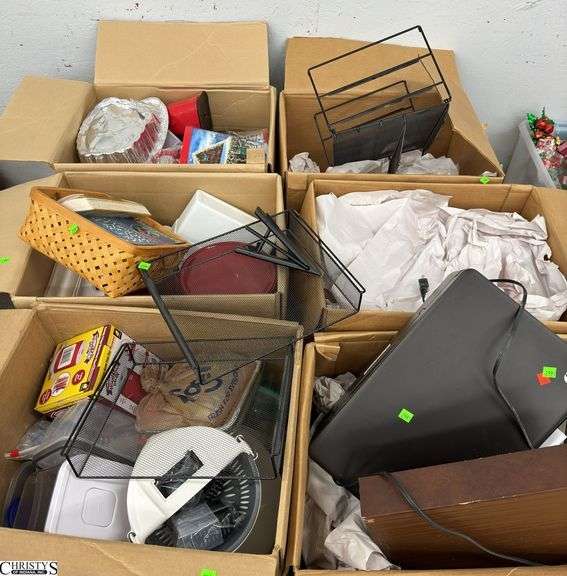 Opportunity Lot, Pallet of Glassware, Kitchen Items, and Household. Pallet Not Included image