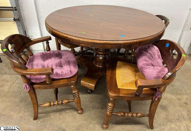 48" Round Table and 4 Chairs image