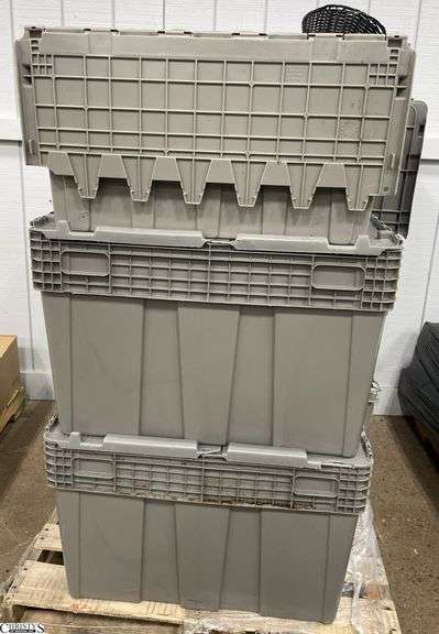 10 Totes, Some Have Bread Baskets Inside Them image