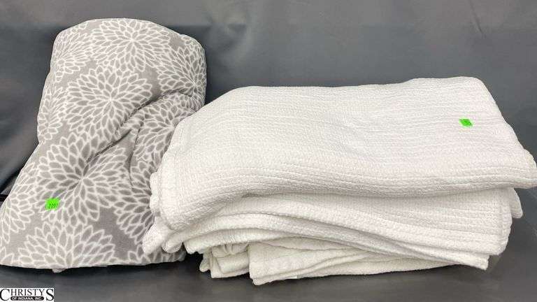 Waffle Knit Blankets image