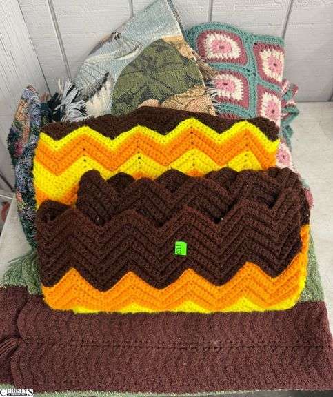 5 blankets & Afghans, largest 95x104" image