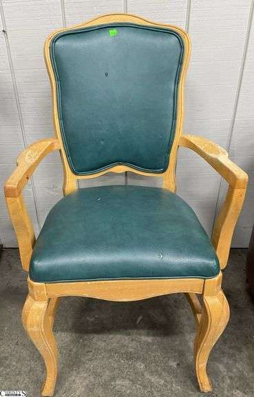 Accent chair 18x16x38" image