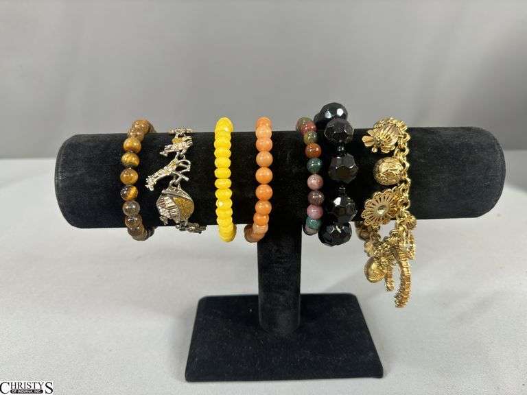 7 Bracelets image