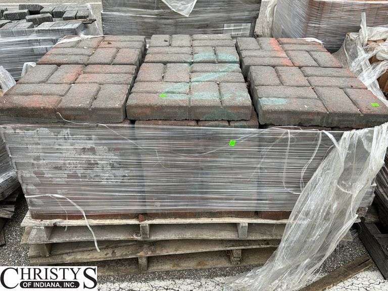 Skid of 16x16 Pavers Some May Have Damage