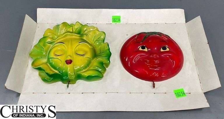 Ceramic Wall Decor Lettuce, Tomato Largest 5.5x6.5