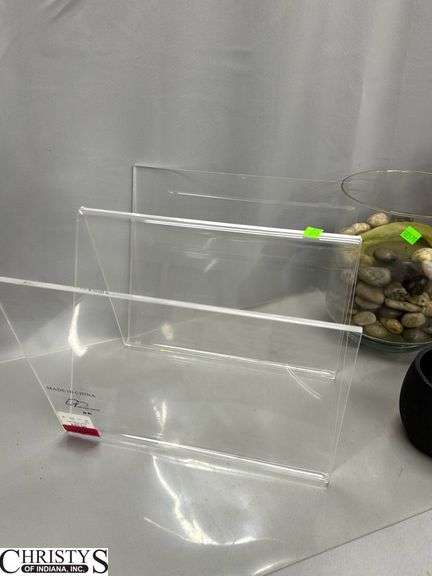 Plastic Magazine Rack 13.5x10.5x12, Glass Decor Vase, Candle