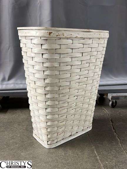 Hamper 19x24 filled with Towels