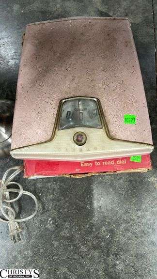 Lighted Vanity Mirror 17" Tall, Two Bathroom Scales, All Untested
