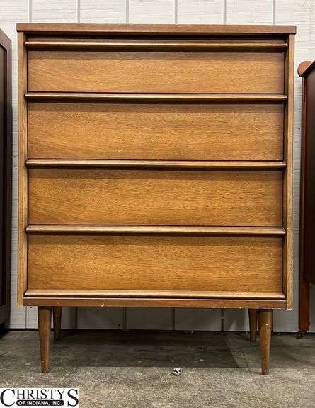 Bassett Mid Century Chest of Drawers, Some Wear, 34x18x43