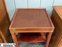 Hepplewhite-Style Side Table 18x18x27