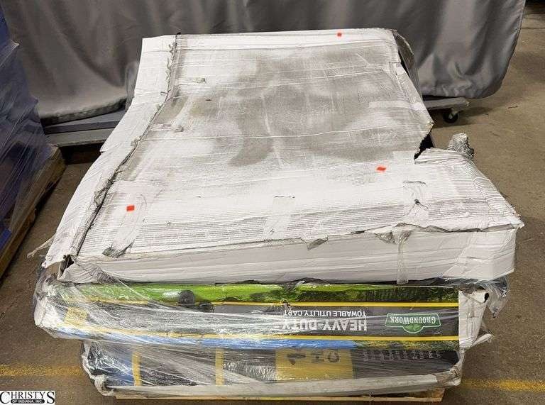 Pallet with Defective Heavy Duty Garden Carts, Boxes Damaged Could Be Missing Parts, Pallet Included image