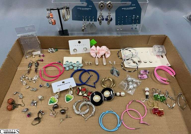 Approx. 50 Pairs of Earrings