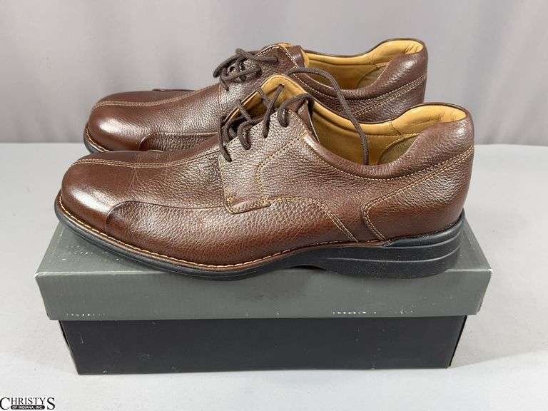 Johnson and Murphy Men's Shoes In Original Box.  Size 12 M.  Color:  DK BRN.  These shoes look to be very slightly used. image