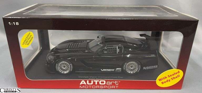 Autoart Dodge Viper Competition Car Plain Body Version 1:18 Scale image