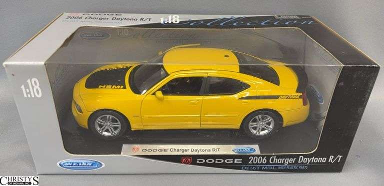 Welly 1:18 Scale 2006 Dodge Charger Daytona R/T Diecast Car image