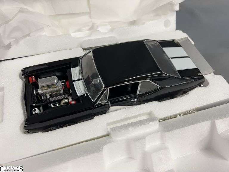 Greenlight 1:18 1970 Chevy Nova 1320 Kings Diecast Model image