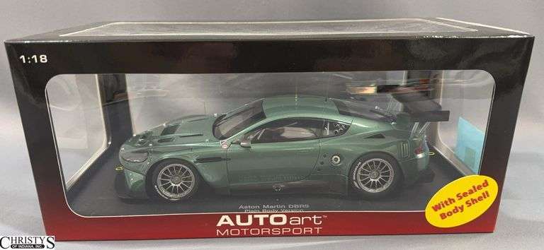 AutoArt 1:18 Aston Martin DBR9 Plain Body Version image