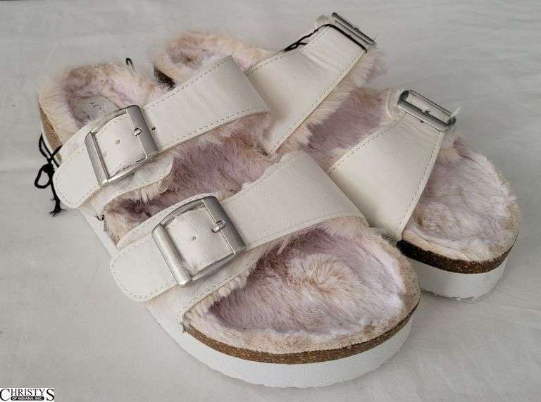 Aeropostle Faux Fur Sandals Size 6