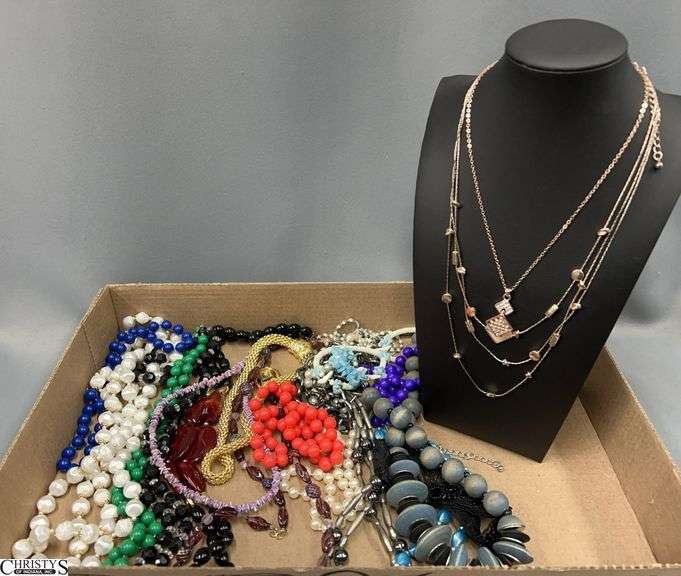 Approx. 20 Necklaces