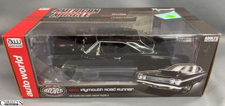 1969 1/2 Plymouth Road Runner 1:18 Scale Die-Cast Model Replica image