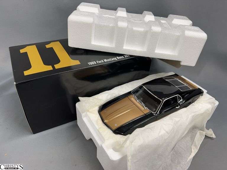ACME 1969 Ford Mustang Boss 302 Diecast Car - 1/18 Scale image