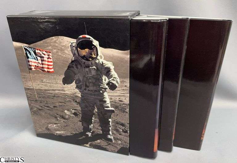 Time Life Books: A Man On The Moon - Andrew Chaikin image