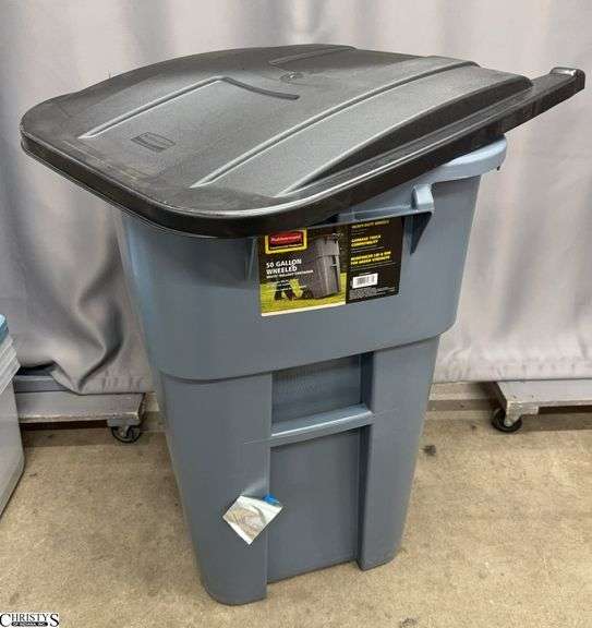 Damaged Lid Trash Can With Wheels 50 Gallon image